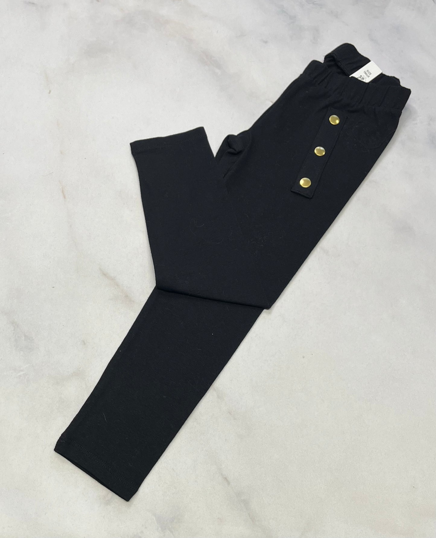 Skinny Jeg. : Stretch mou confo avec bouton déco/ or . 5-6 ans neuf!