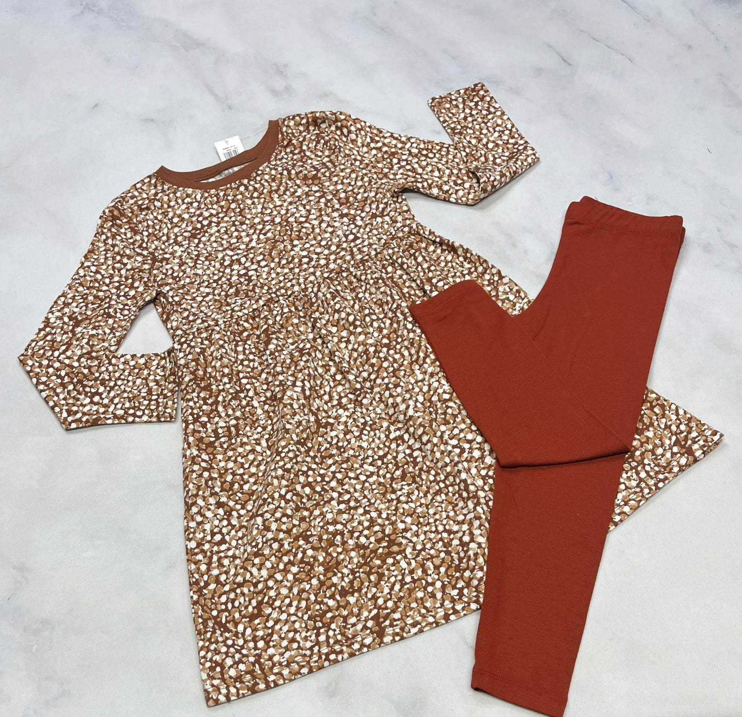 Duo Robe : neuve + legging 4 ans neuf !