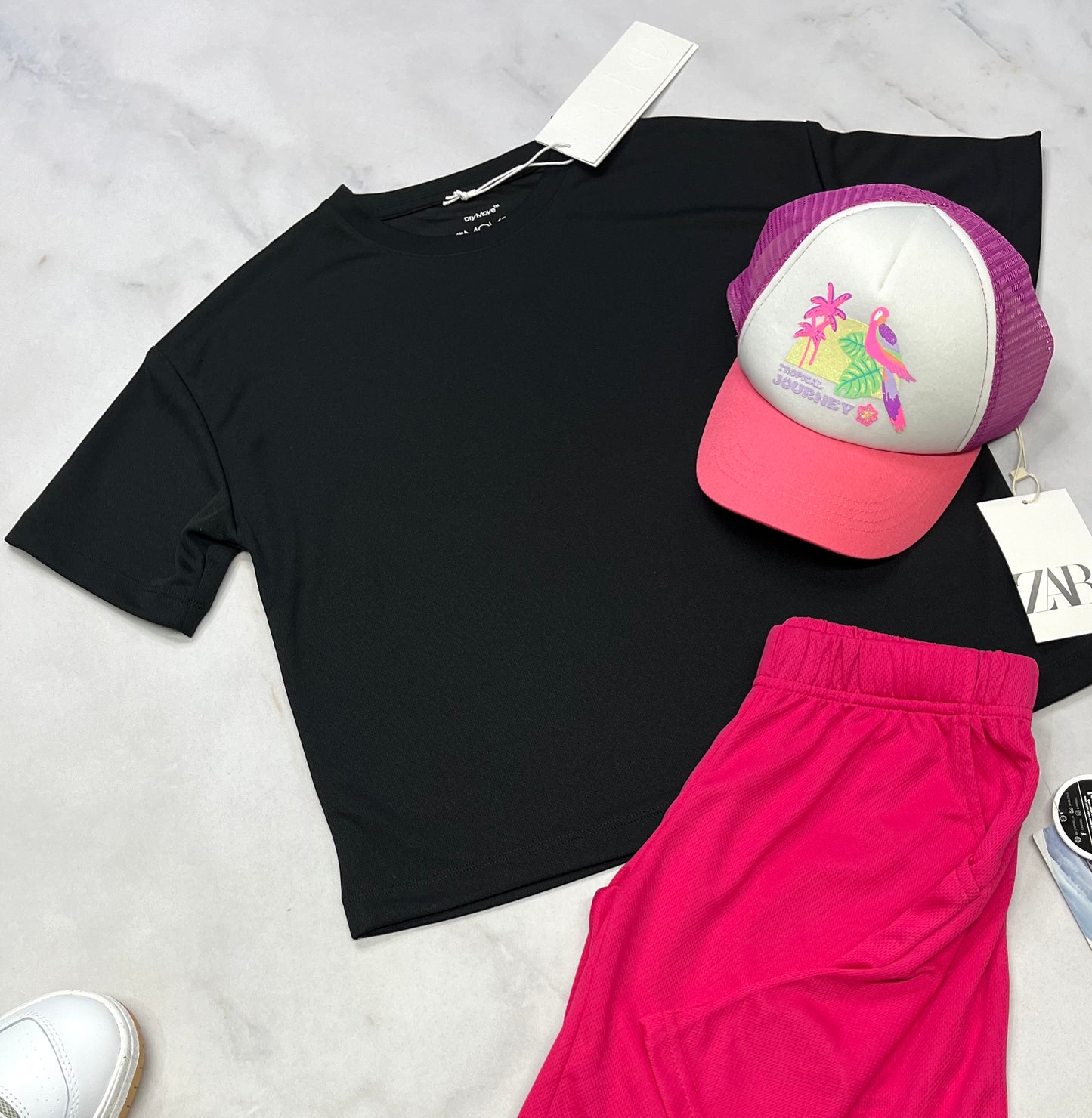 🌷 Manche courte : BOXY noir tissu de sport qui ne décolore pas 9-10 ans fille coupe confo neuf !