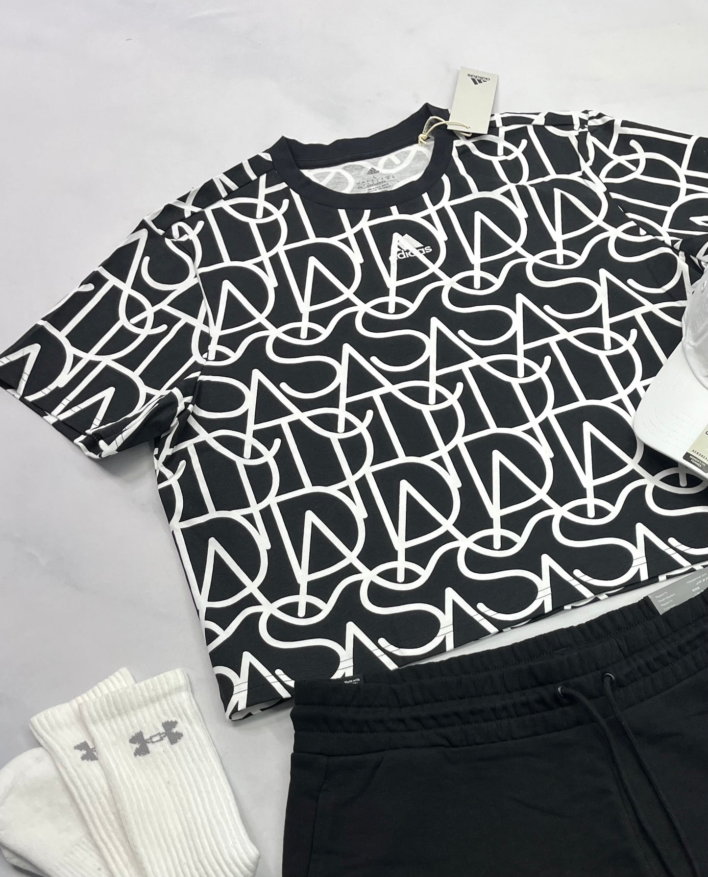 🩵 Adidas manche courte : logo brodé au devant L/ femme neuf ! Mi hanche look tendance .