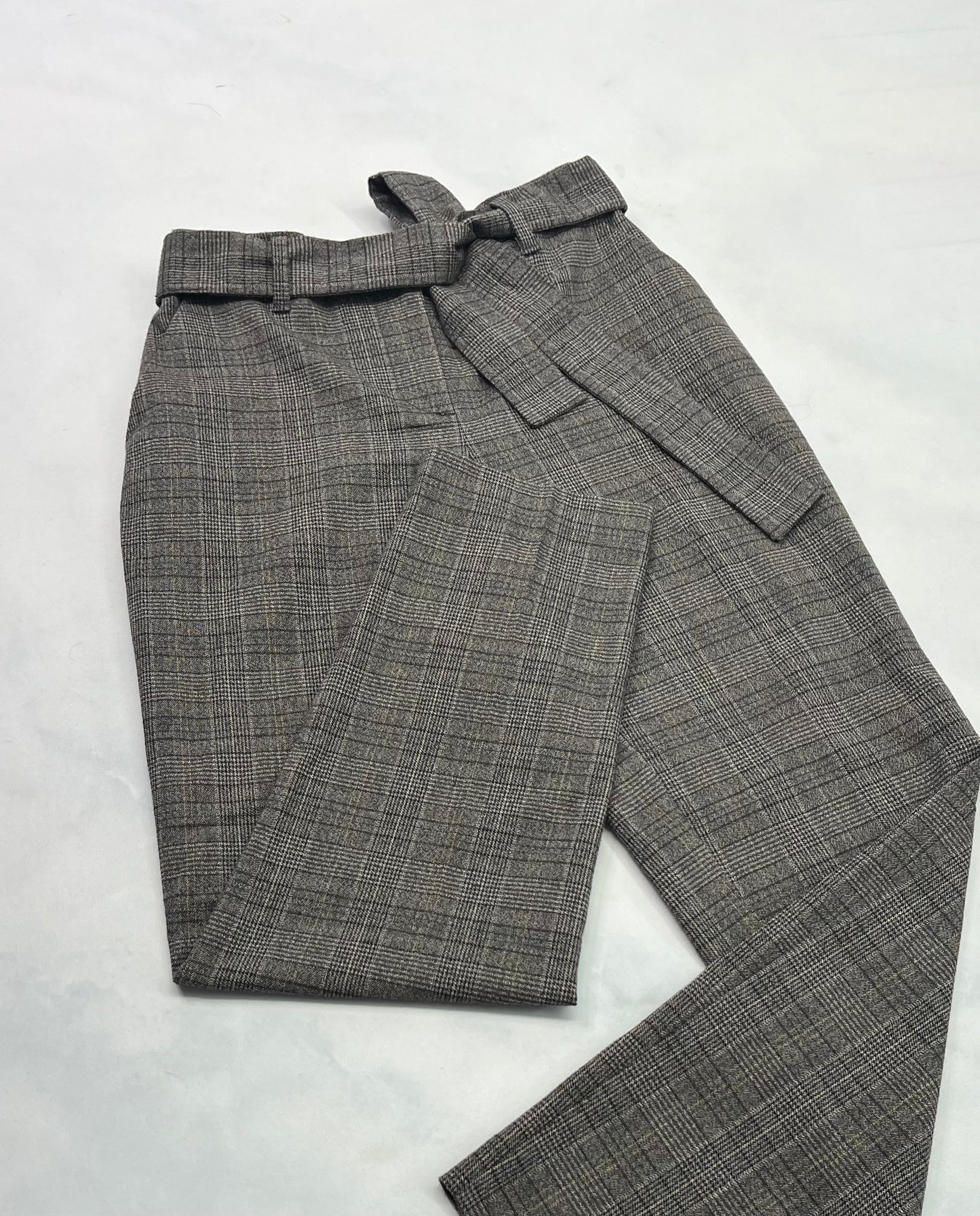 Reitman: pantalon carreauté ( ceinture amovible ) 2(0-2 ans ) femme longueur petite. Comme neuf!