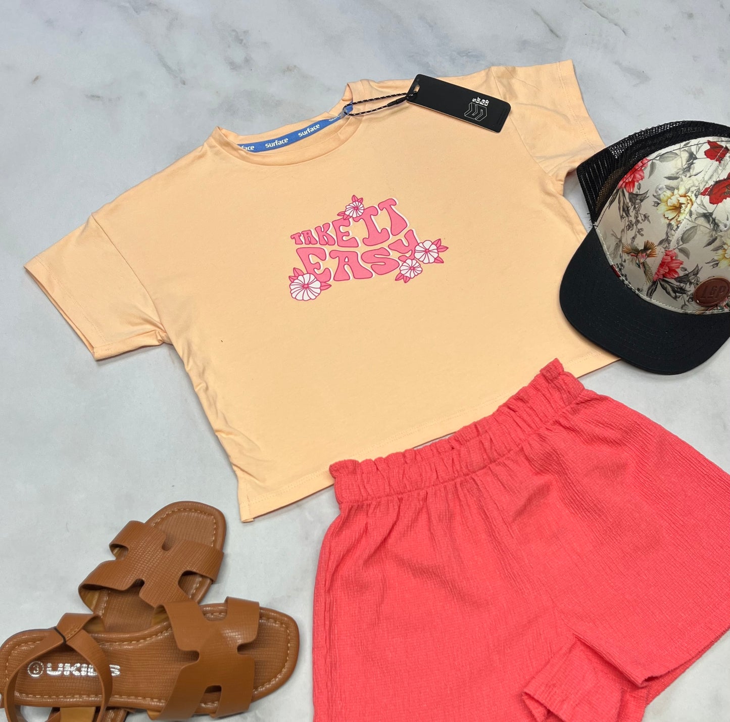 😍 Manche courte : Surface en beau coton extensible . Fait 5-6 ans fille relax fit neuf !