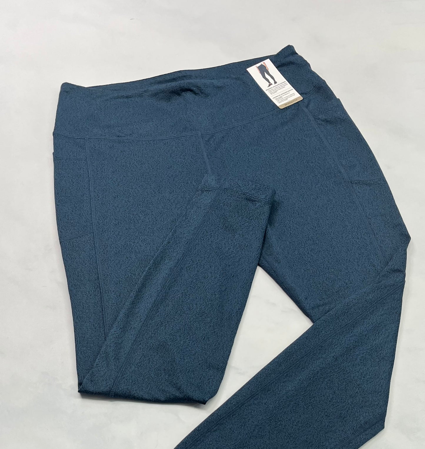 Skinny : Sport cobalt neuf ! ( doux en micro polar à l’intérieur ).