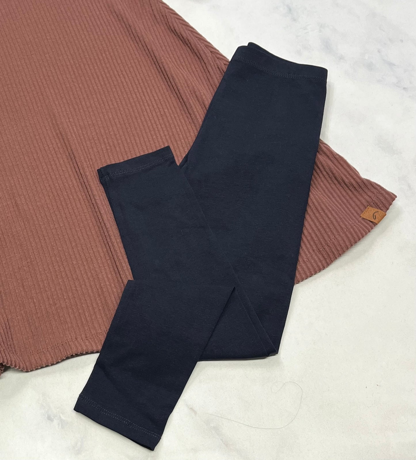 Duo Robe : Texturé douce stretch neuve ! Couleur vieux rose 6 ans + Leg. Marine 5-6 ans long neuf!