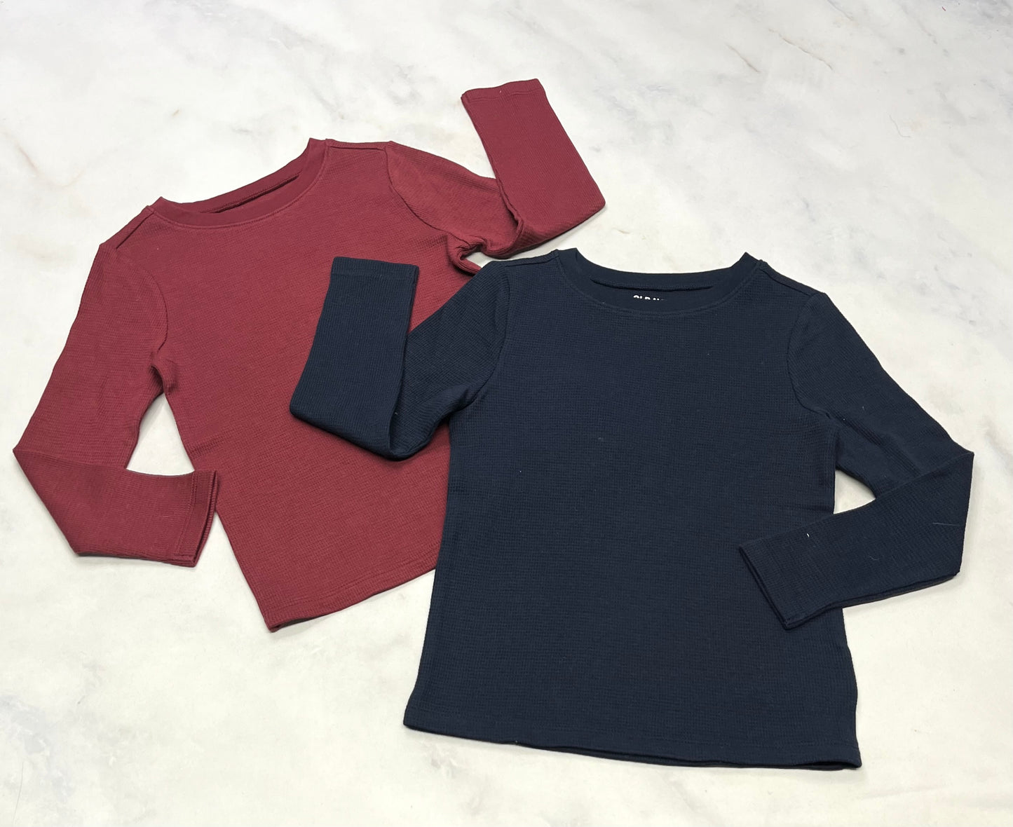 Duo 5 ans : neuf fille ! 2x manche longue tissu isotherme ( marine et bourgogne ) neuf!