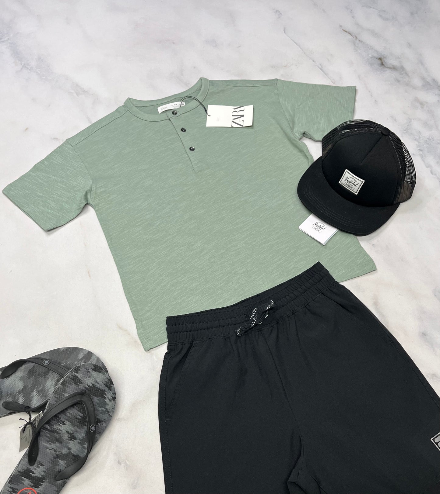 🌴 ZARA : manche courte fait 7-8 ans garçon relax fit neuf !