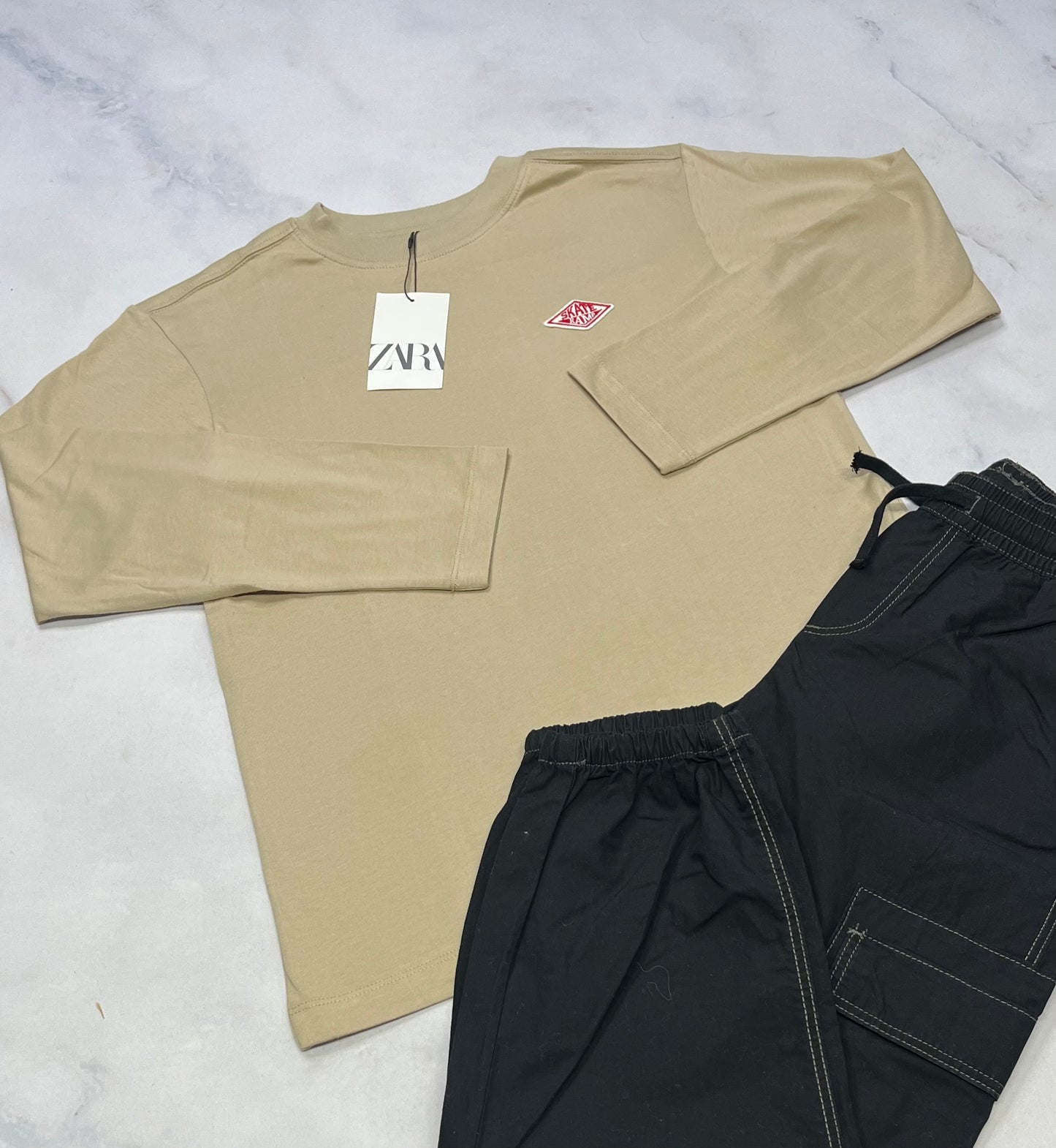 Duo neuf ! ZARA 11-12 + Jogger en coton confo 10-12 ans .