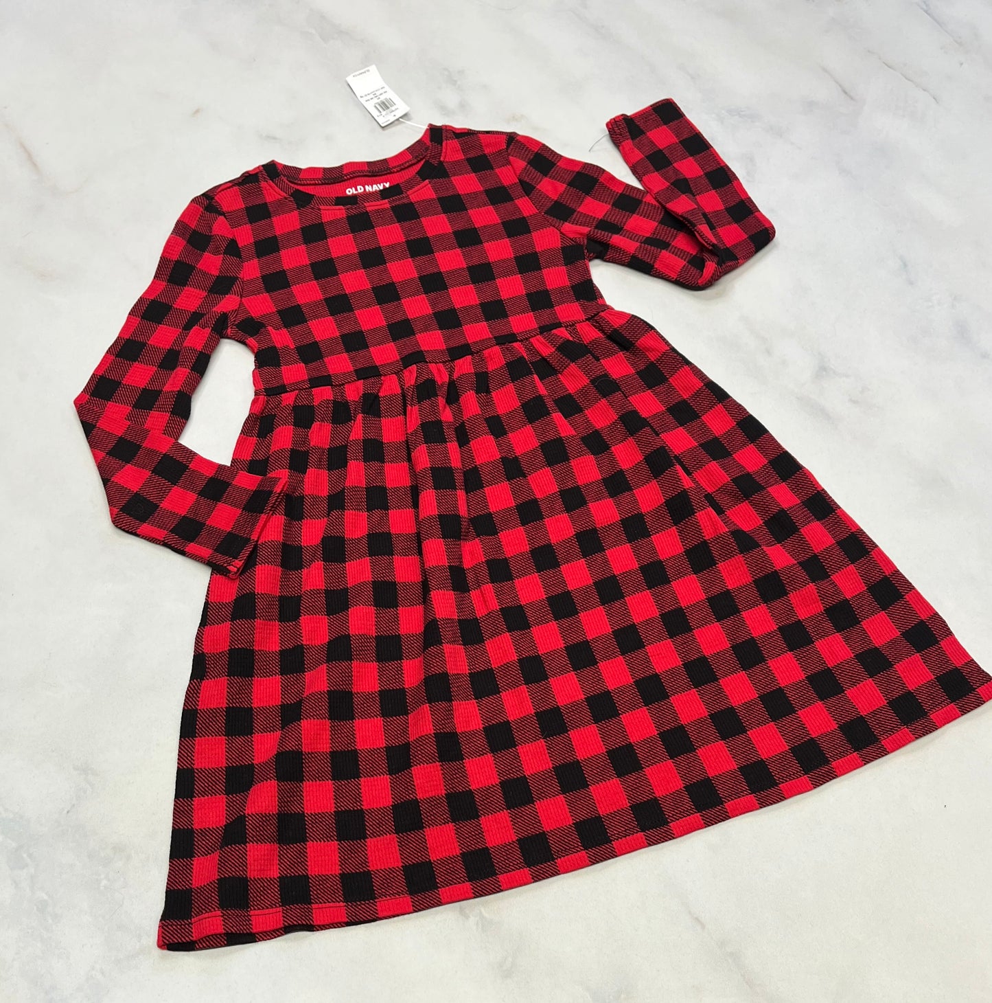 Robe : en tissu isotherme 5 ans neuve .