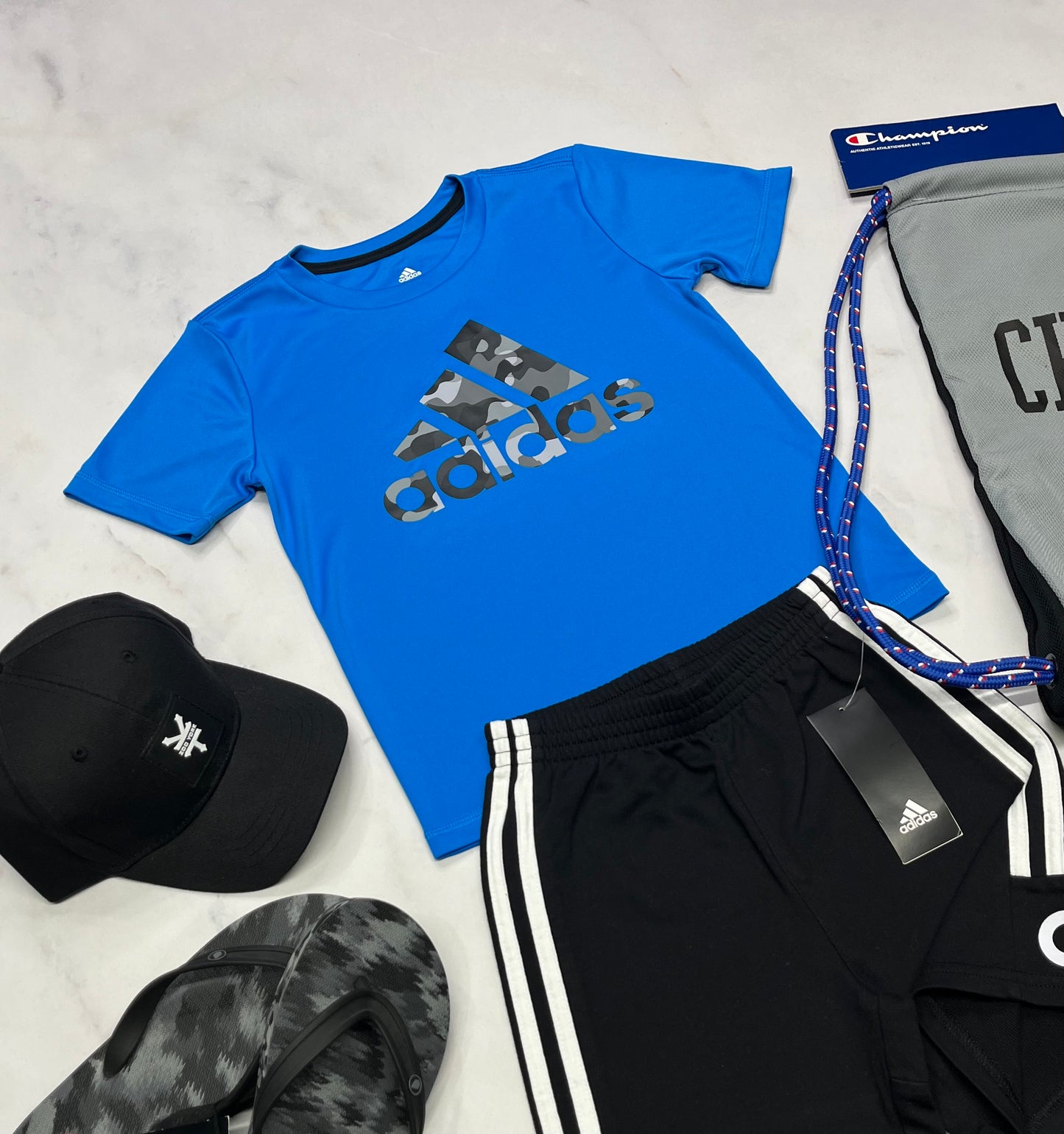 🌴 T-Shirt : Adidas en tissu de sport 6 ans garçon neuf !