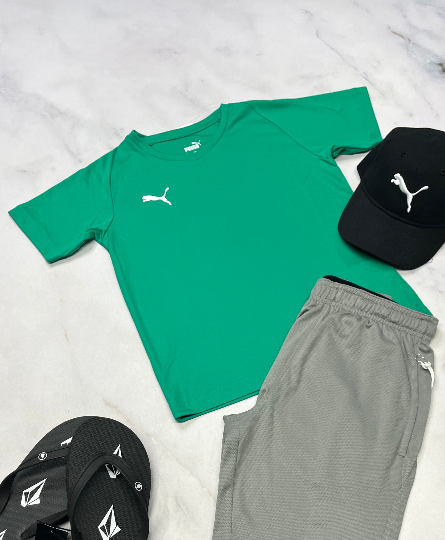 🌵 Manche courte : Puma en tissu de sport 7 ans garçon neuf !