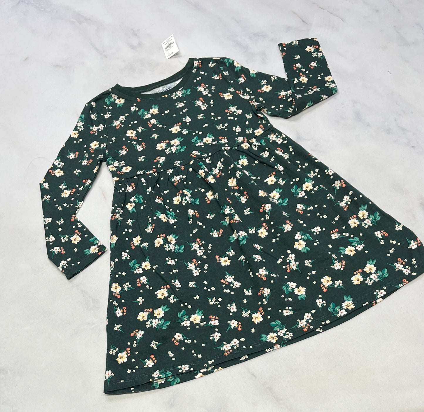 Robe : fleurit verte neuve ! 4 ans