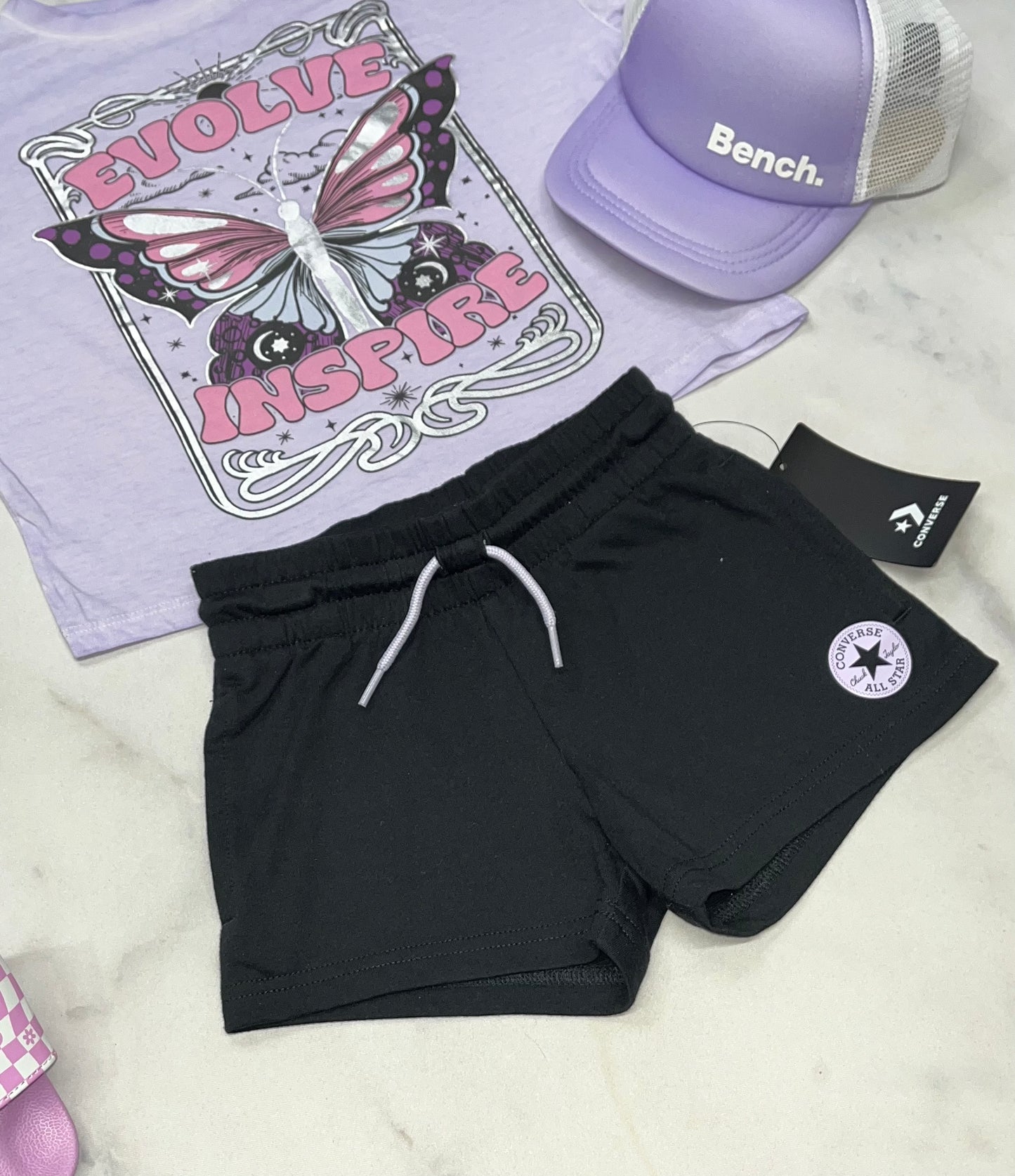 🤩 Short Converse : + 5-6 ans fille neuve .