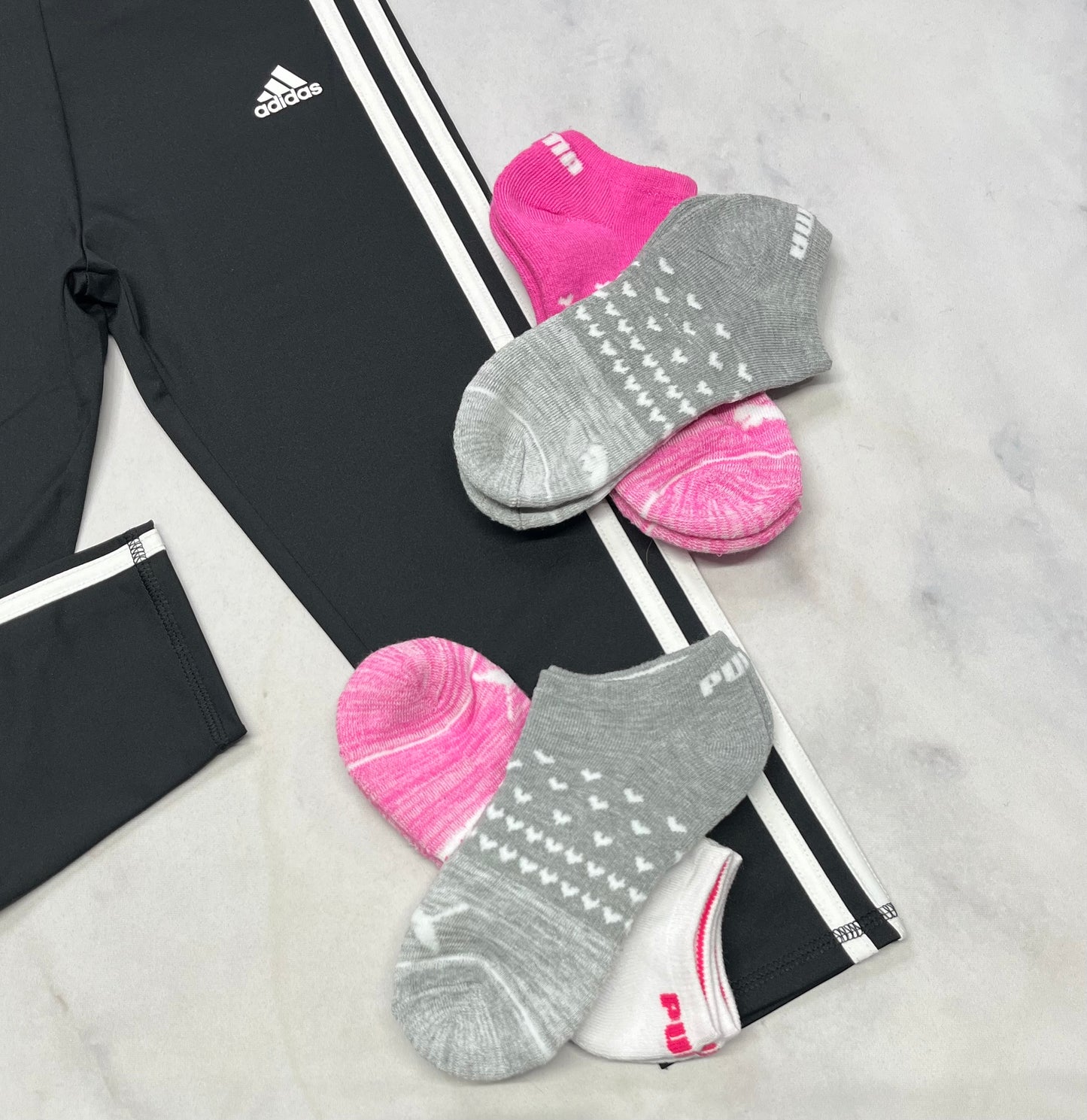 💕 2 lots de : 2 paires de bas Puma coussiné en dessous . Qualité ++ neuf ! ( fait 10-12 ans fille )