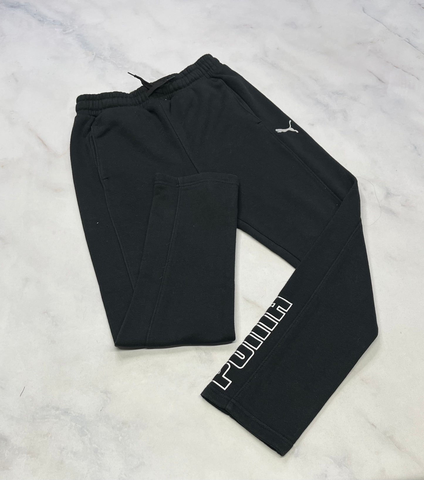 Jog. puma : noir 14-16ans fille bon état .