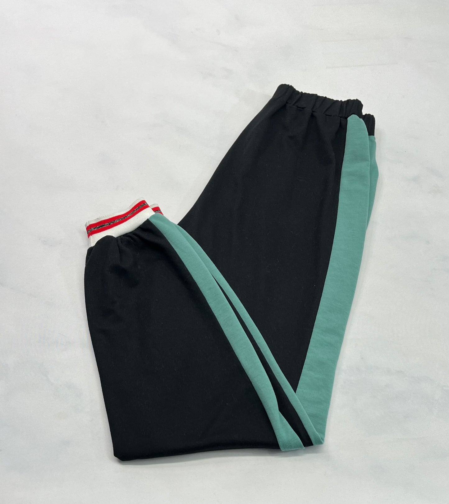 SHEIN: Jogger S/ 3 ans femme comme neuf !