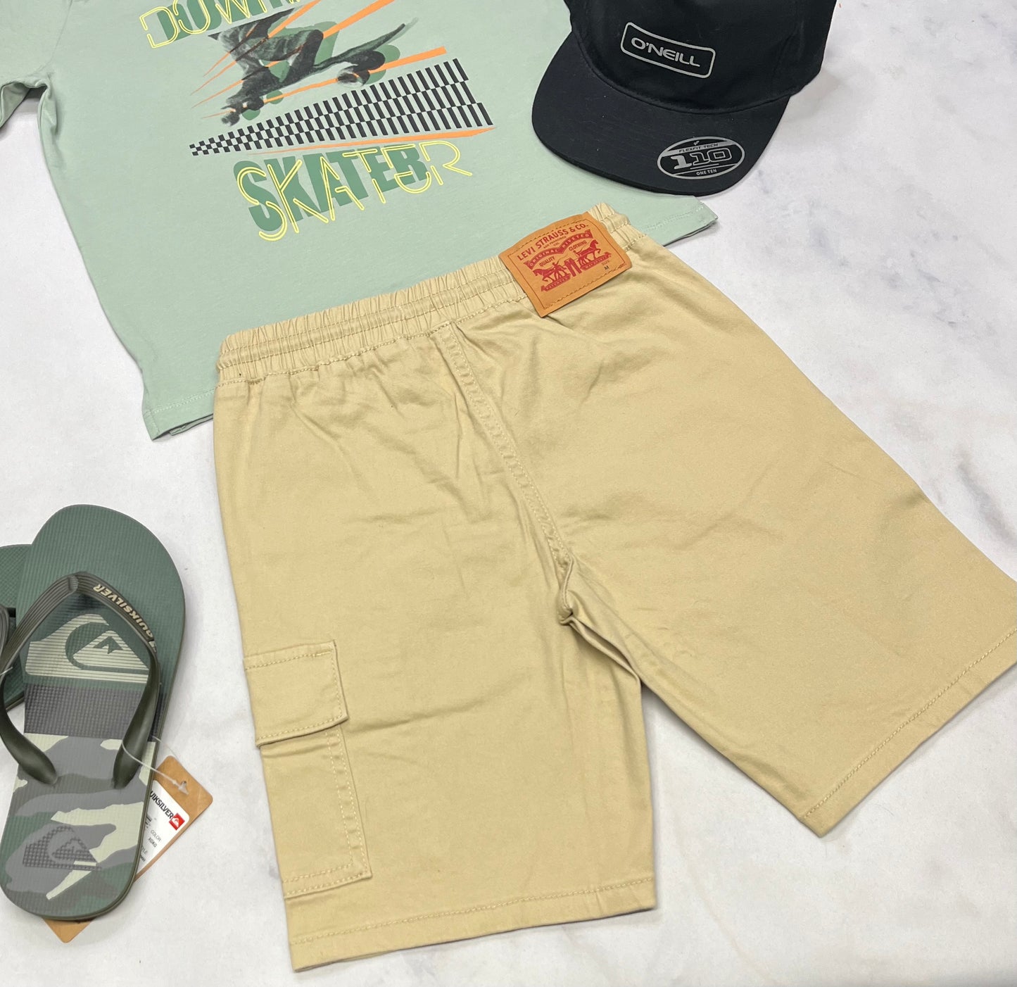 🌴 Bermuda : cargo Levis 8 ans garçon mou confo neuf !