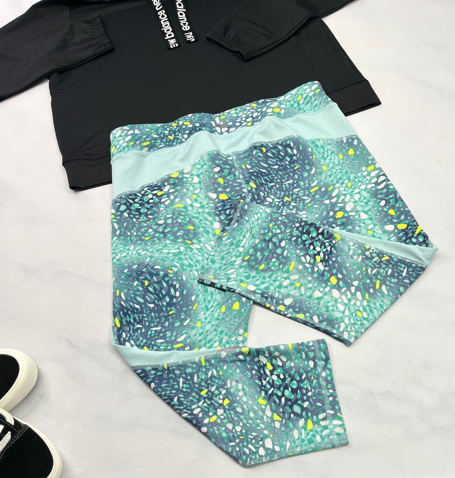 đ€© Solde Capri : Sport XL femme mini micro peu mousseux au toucher . Pas pĂąli mais un micro point .