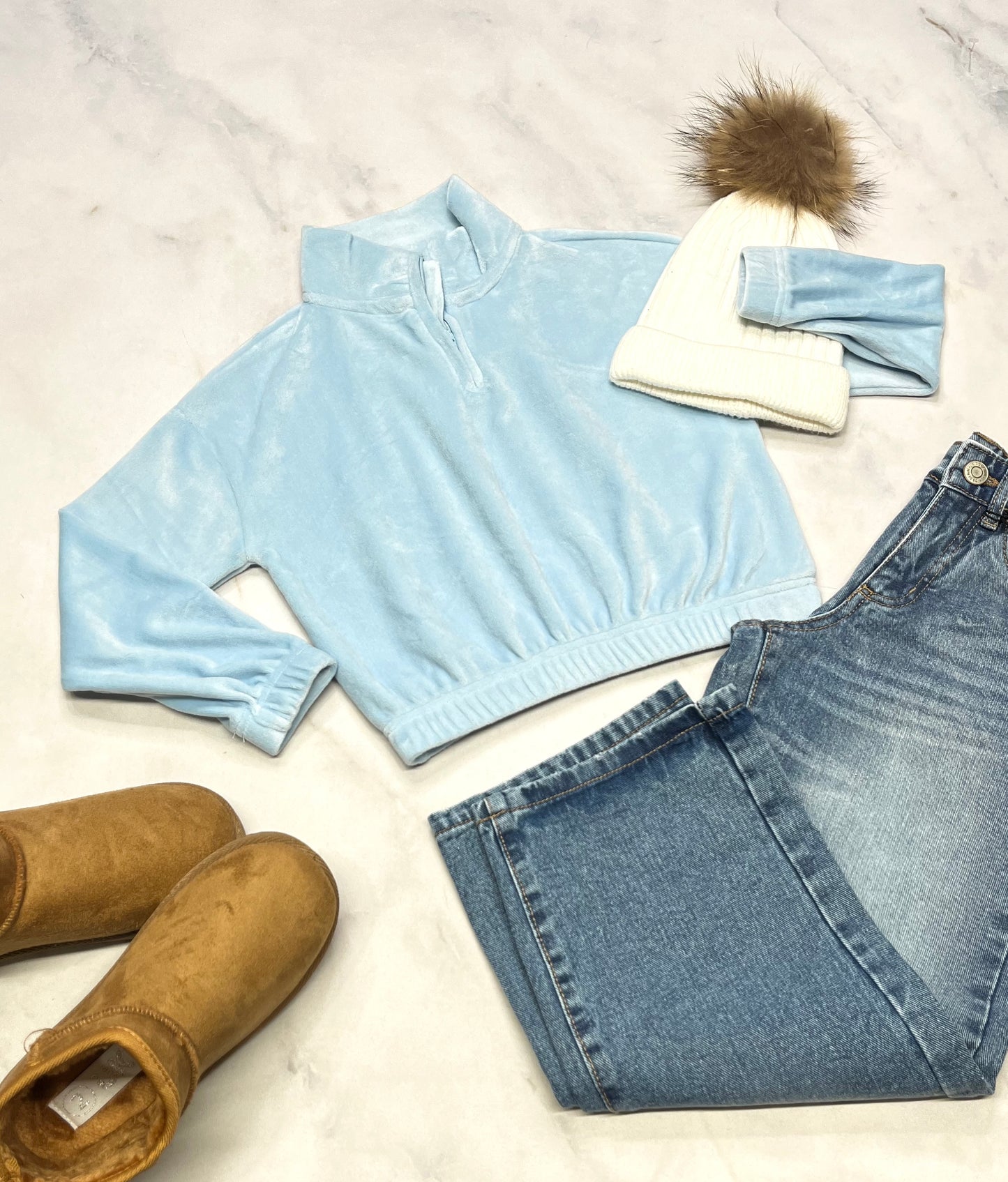 ❄️ Manche longue : tout doux et stretch de partout. Fait 5-6 ans fille neuf ! Demi zip au haut .