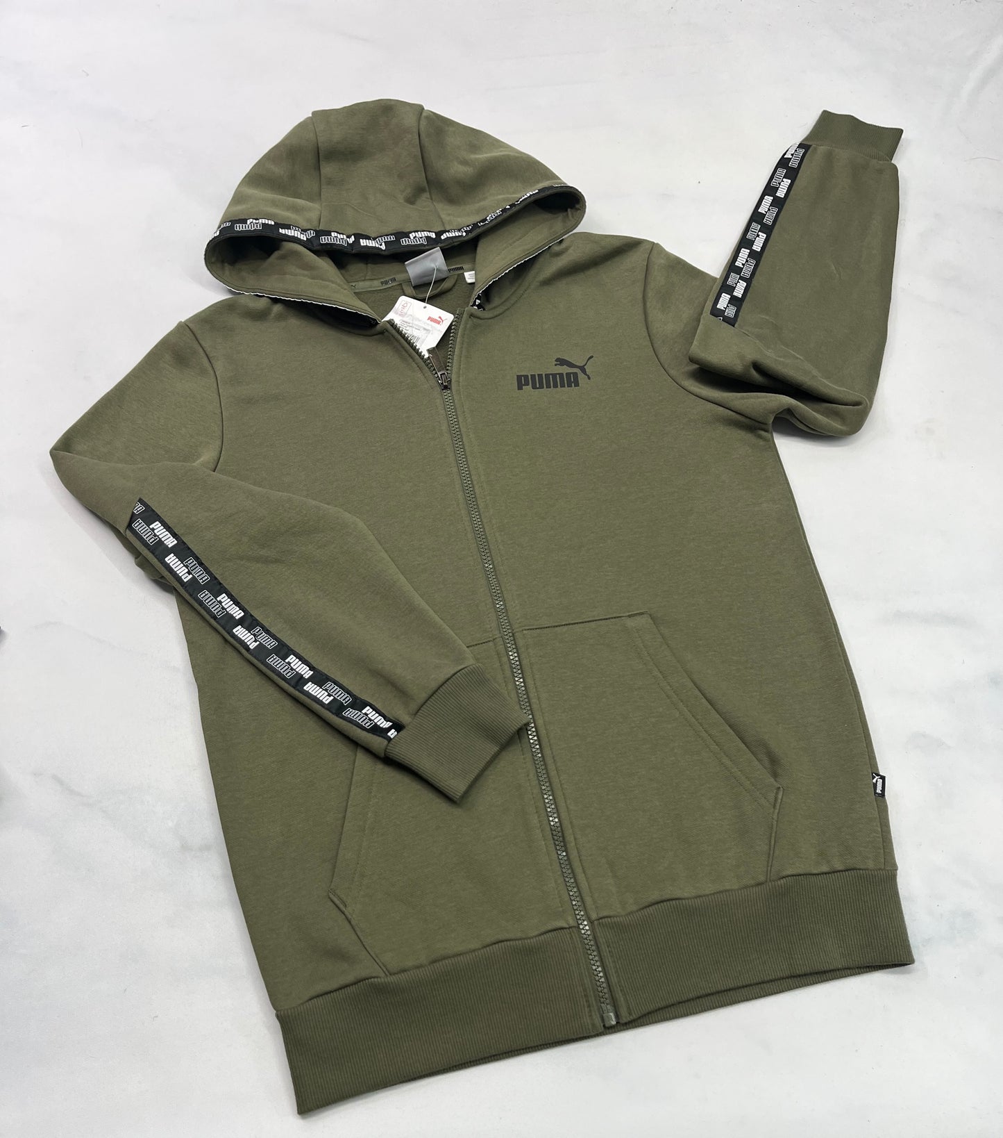 Veste zip Puma : kaki neuve ! Ado/ homme . Small ( fait 16 ans ) et M/ ( fait 18 ado)