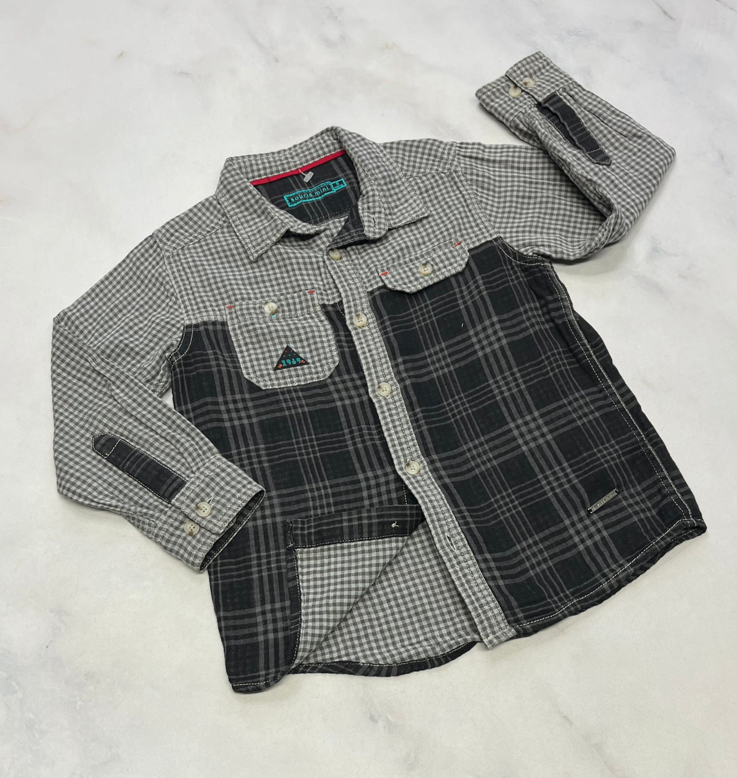 Souris Mini : Chemise ultra molle confo 5 ans comme neuve .