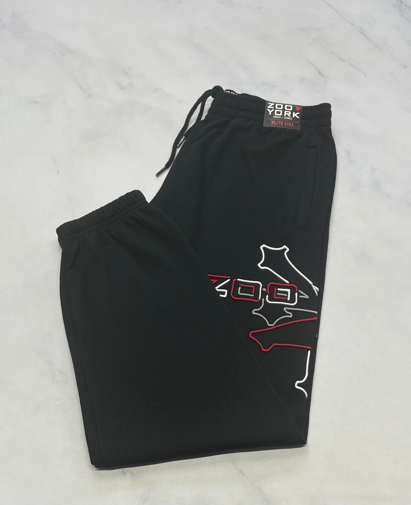 Zoo York : Jog. Noir / chaud coupe confo : 7-8, 10-12 , 14 et 16 ans .