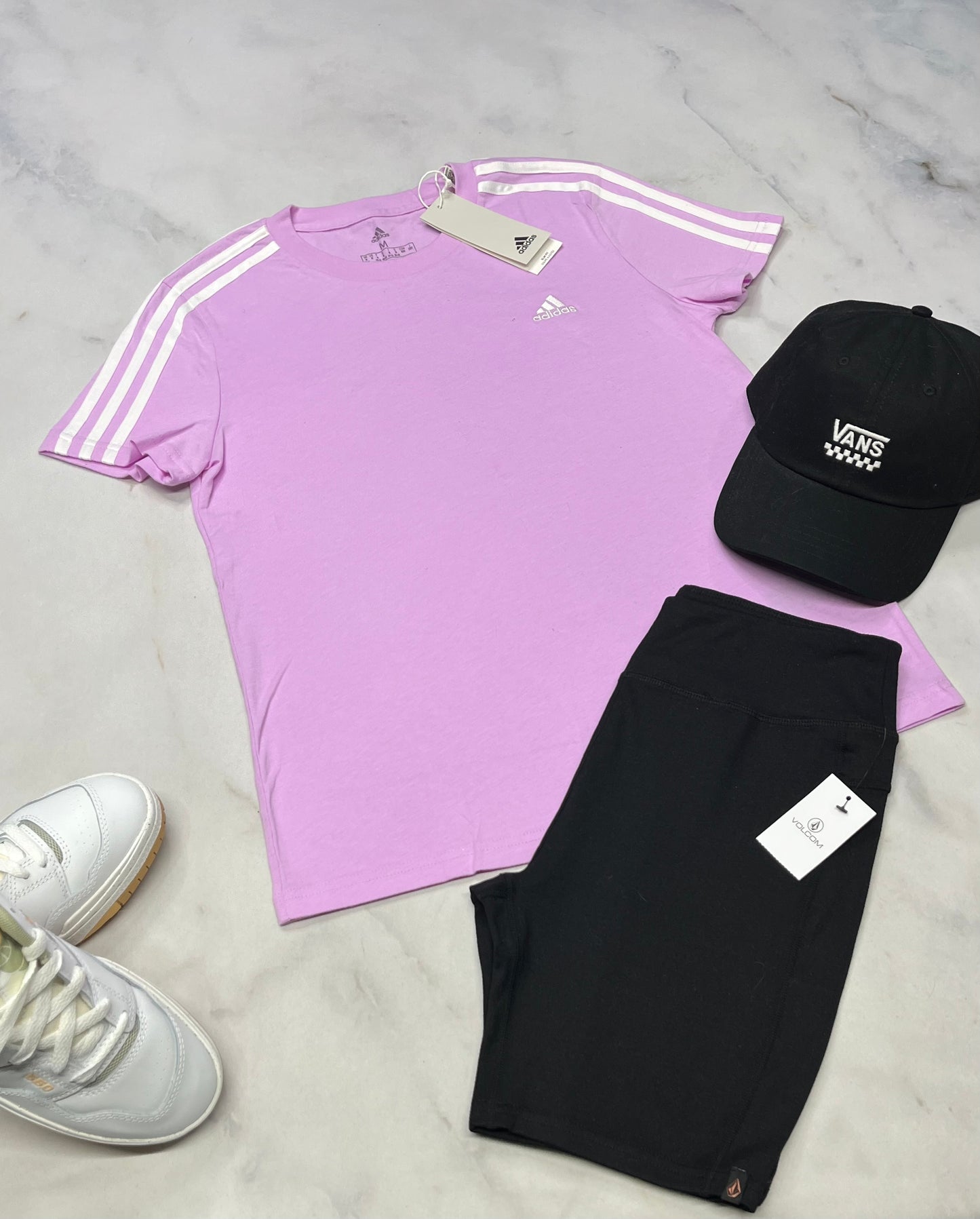 🤩 Manche courte : Adidas 14-16 ans fille neuf !