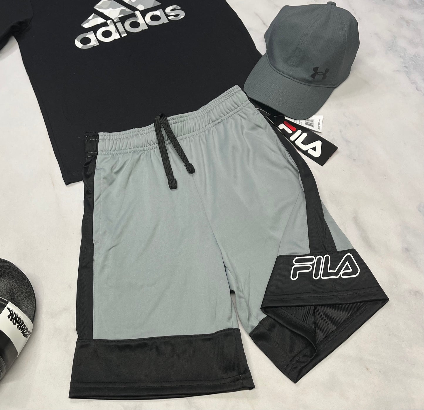 🌴 Bermuda sport : FILA 10-12 ans garçon neuve .