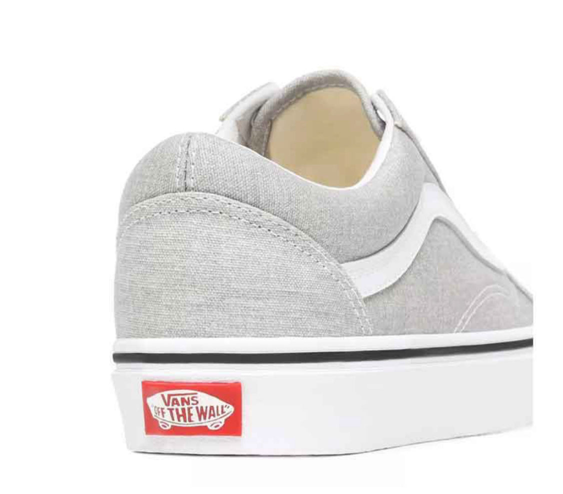 VANS : Gris argenté 6.5 femme (22 cm) . Neuf !