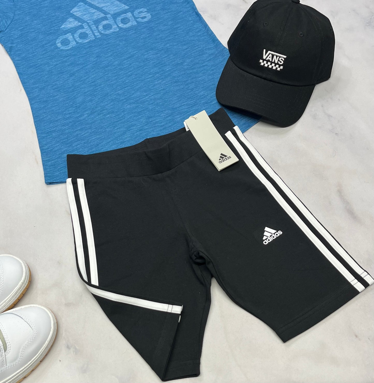🩵Cuissard : Adidas noir extensible 10-12 ans fille neuf !