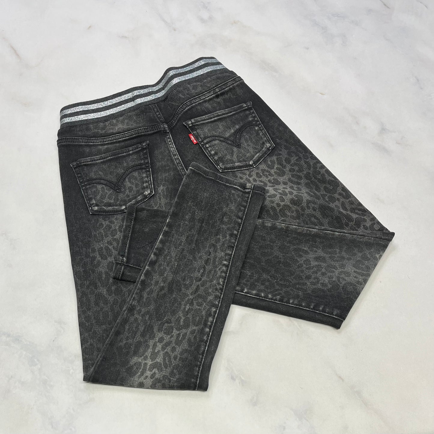 LEVIS : Skinny Jeg. Jeans mou neuf ! 10 ans fille ( taille élastique ).