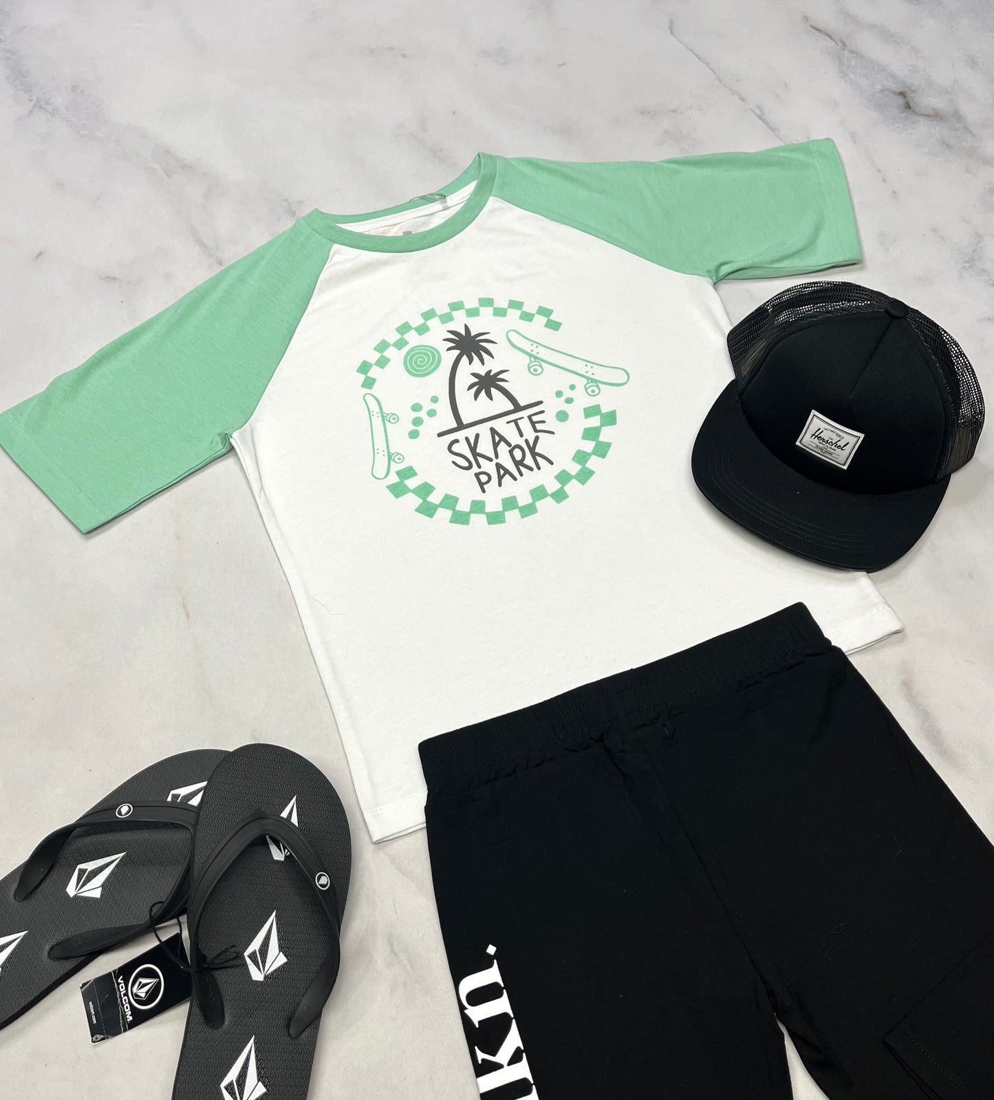 🌴 T-Shirt : Skate 7 ans garçon neuf !