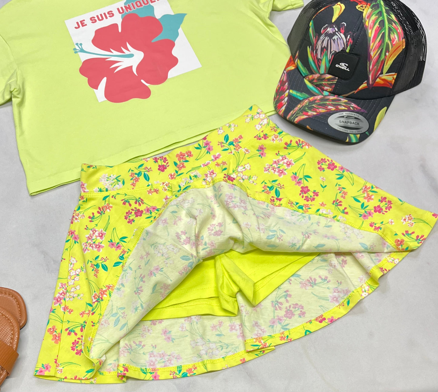 🌿 Jupe : fleurie avec short intégré 7-8 ans fille neuve.