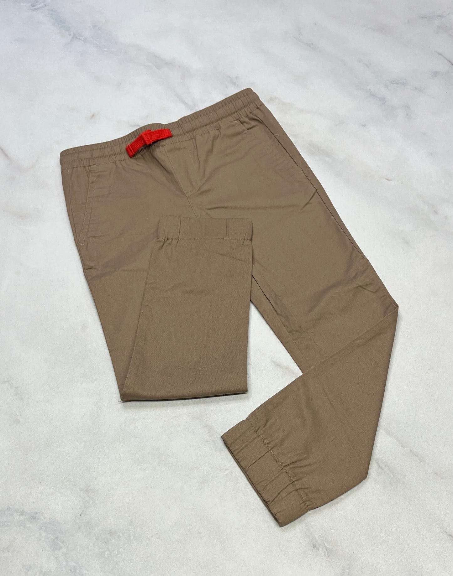 Pantalon : 6 ans neuf!