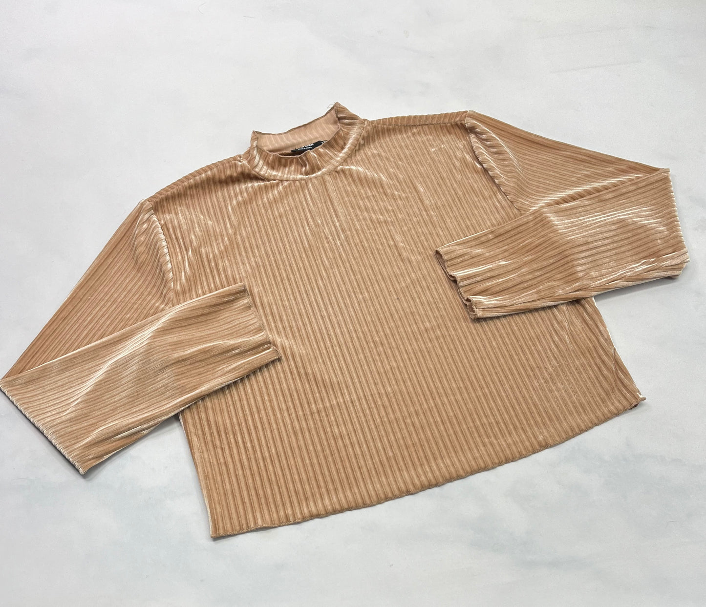 Manche longue : Shein beigé en velour stretch fait L/ femme ( mi hanche ) comme neuf!