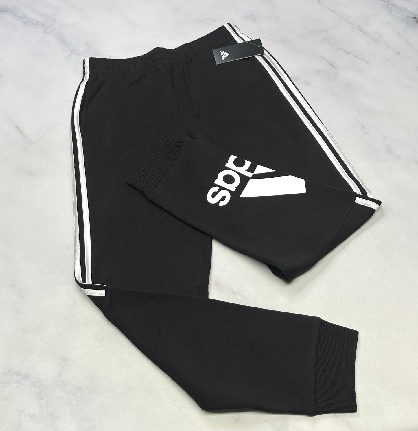 Adidas : Jogging épais qualité ++ neuf !