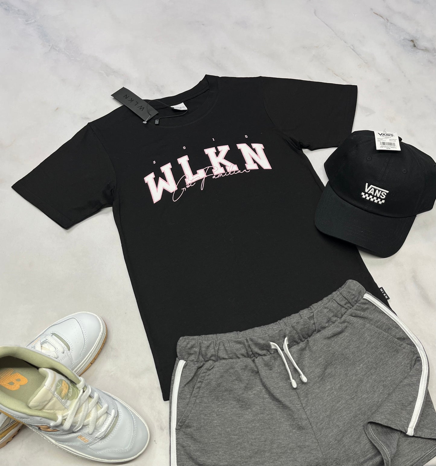 🌷 WLKN manche courte : 12-14 ans fille neuf ! Noir ( logo blanc et rose )