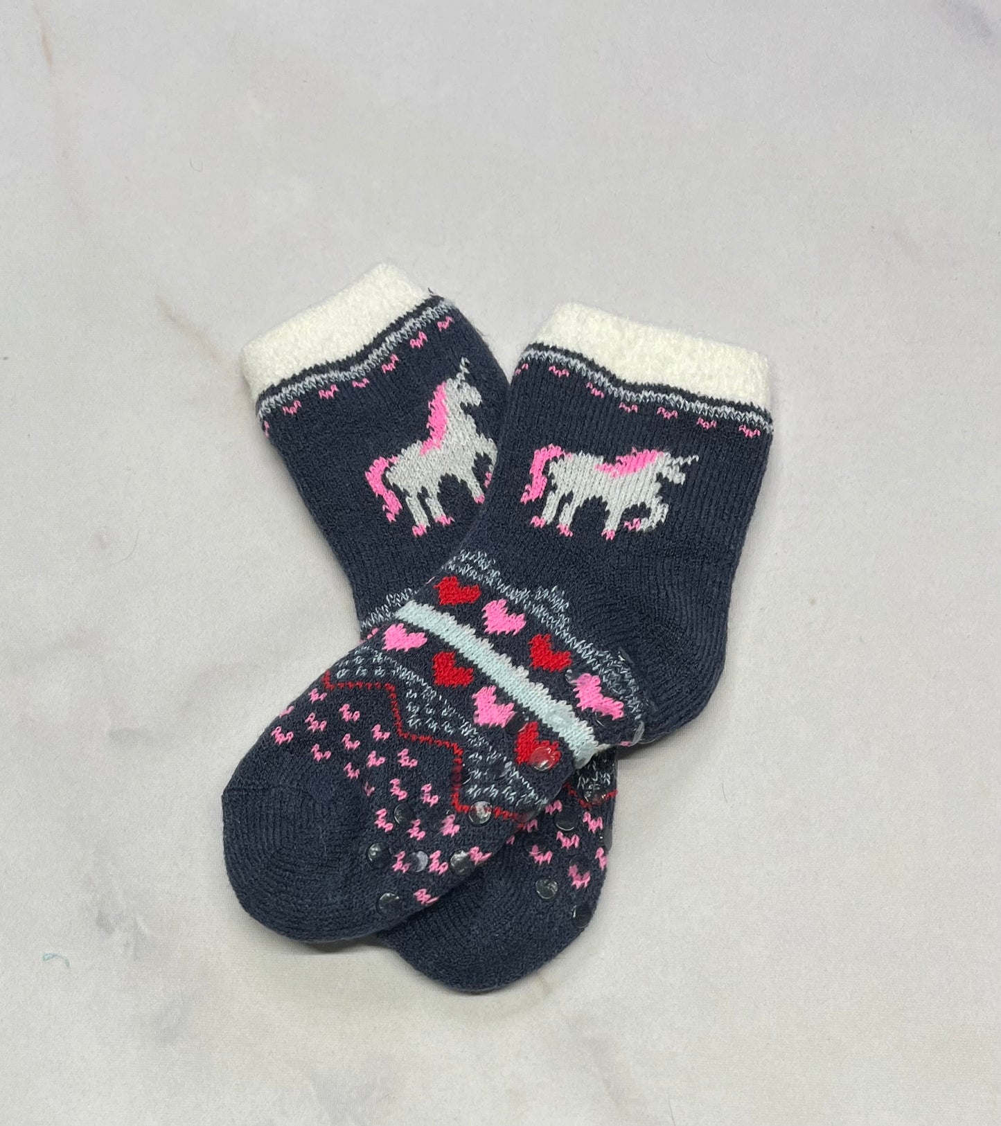 BAS : Chaud , épais avec anti dérapant neuf! Pour enfant de 6 ans .