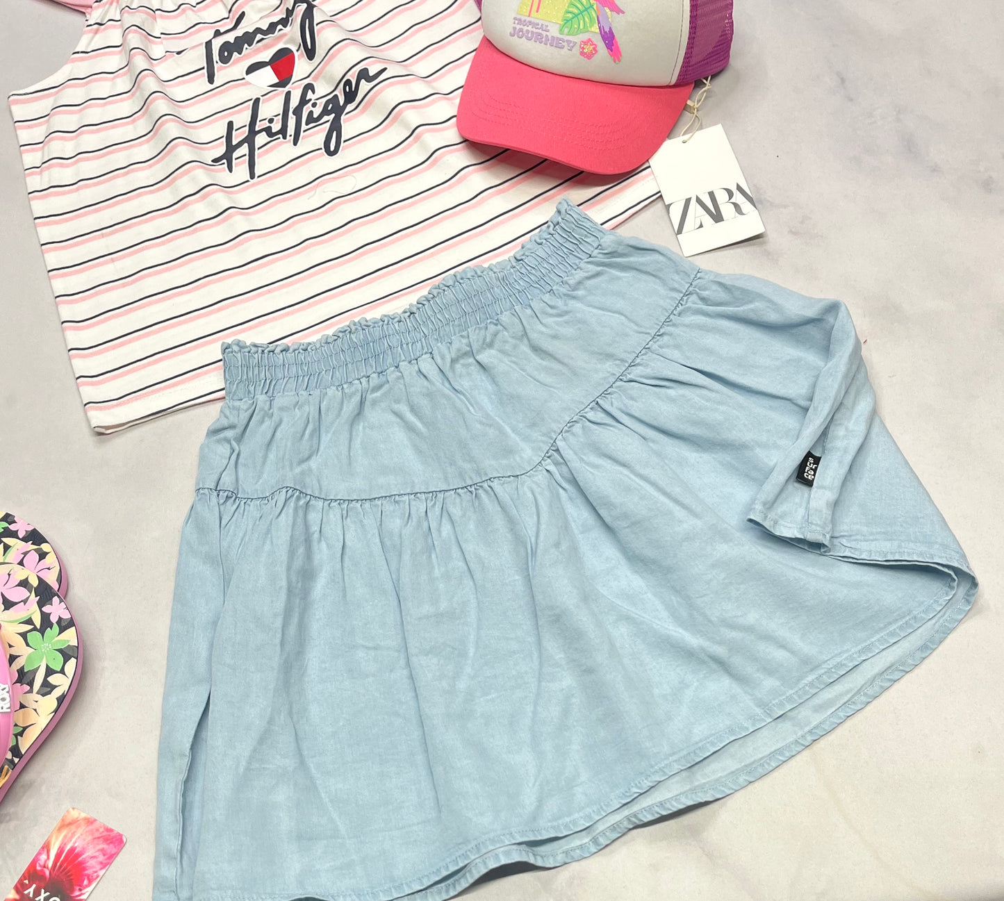🌸 Camisole: Tommy 8 ans look mi-hanche neuve .