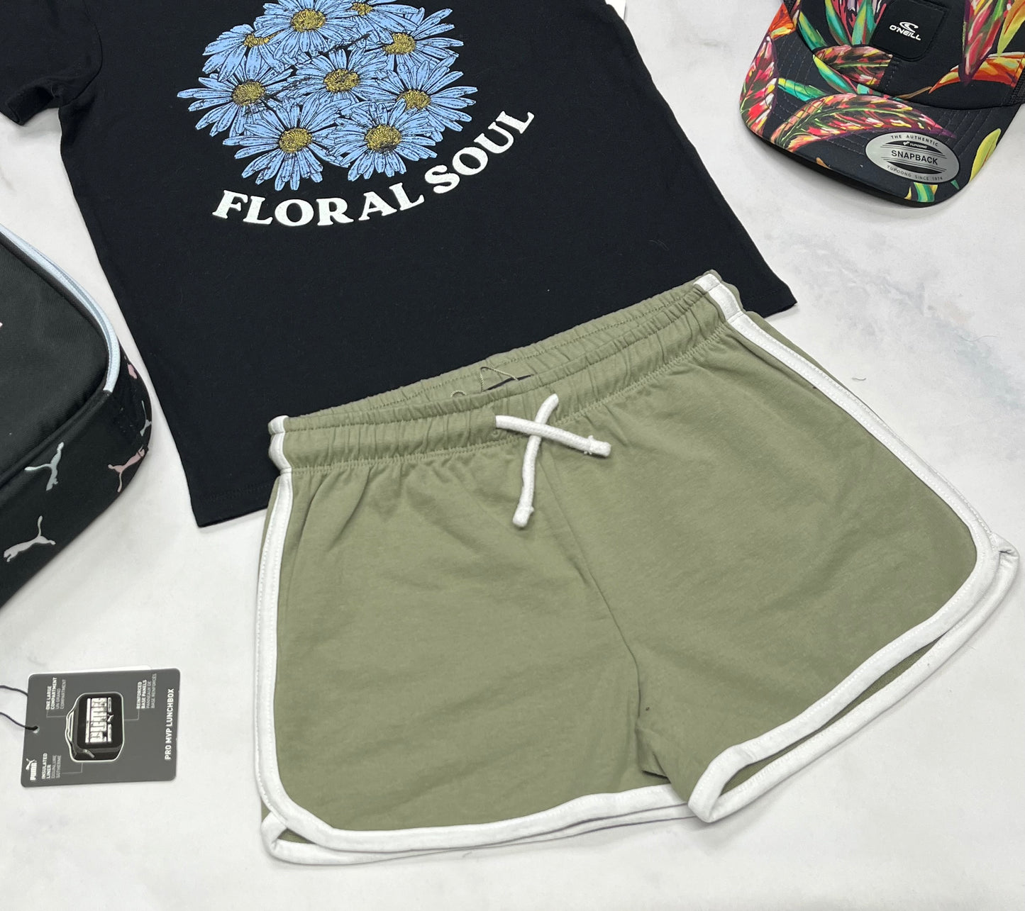 🍃 Short : verte 7 ans fille neuve .