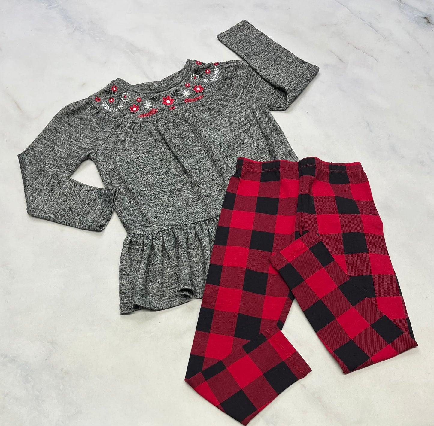 Duo : Tunique douce Rococo 6 ans comme neuve + Leg. Neuf 5-6 ans