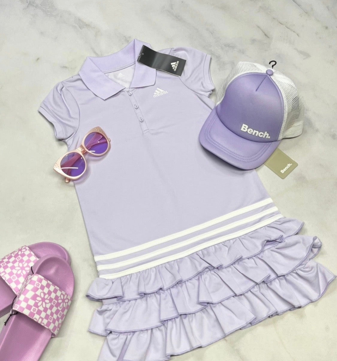 💜 Robe Adidas : en tissu de sport qui ne décolore pas . Qualité ++. 100x plus belle en vrai . 6 et 6x fille dispo . Neuve !