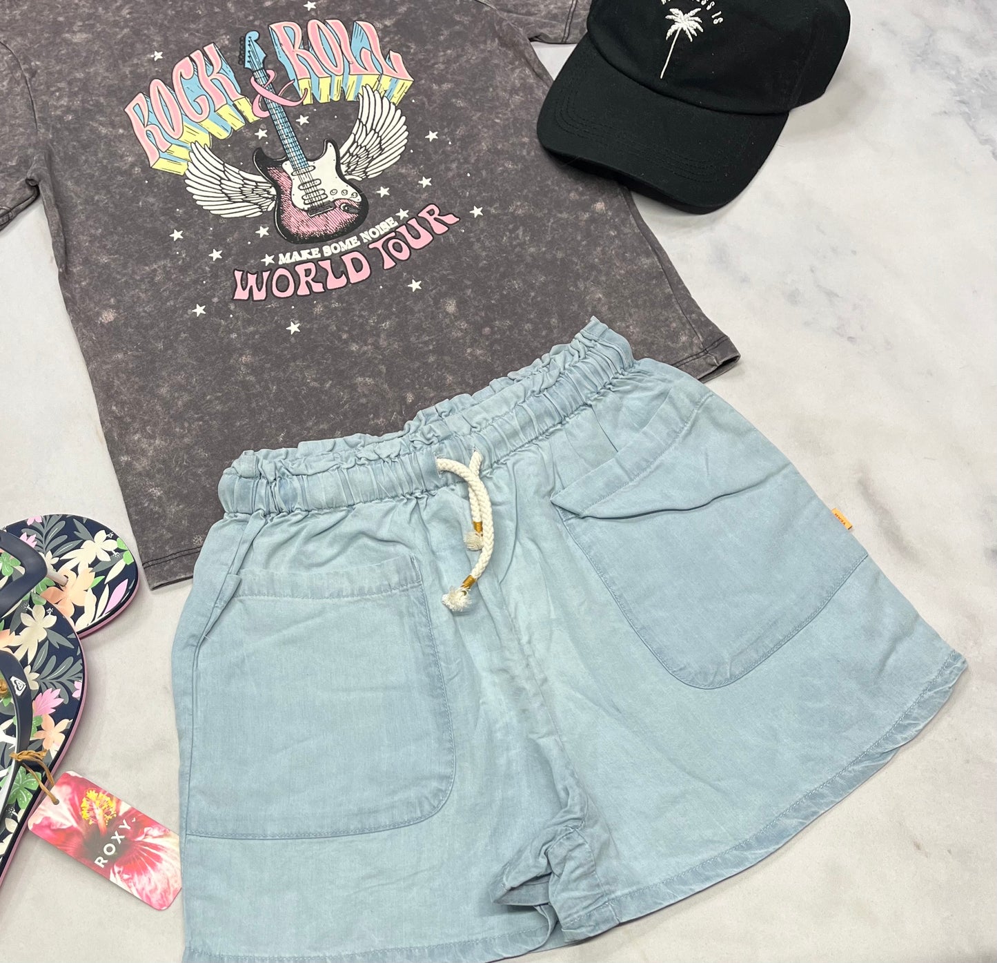 🌸 Short jeans : Island ultra molle confo . Taille haute 12 (+ 10-12 ans )