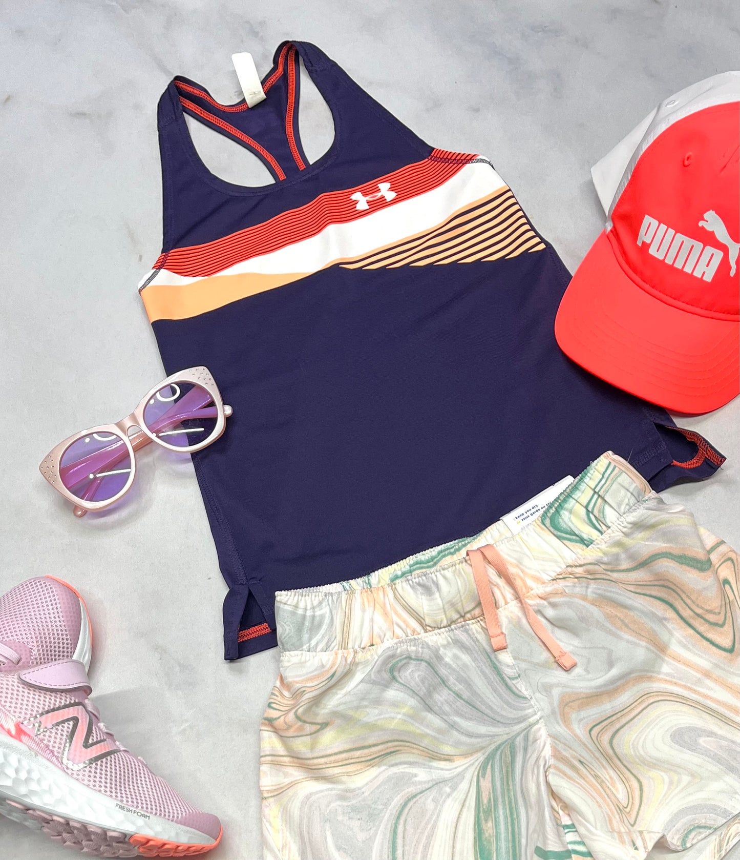 đ Camisole : H.Armour en tissu de sport extensible + 6 ans fille comme neuve .