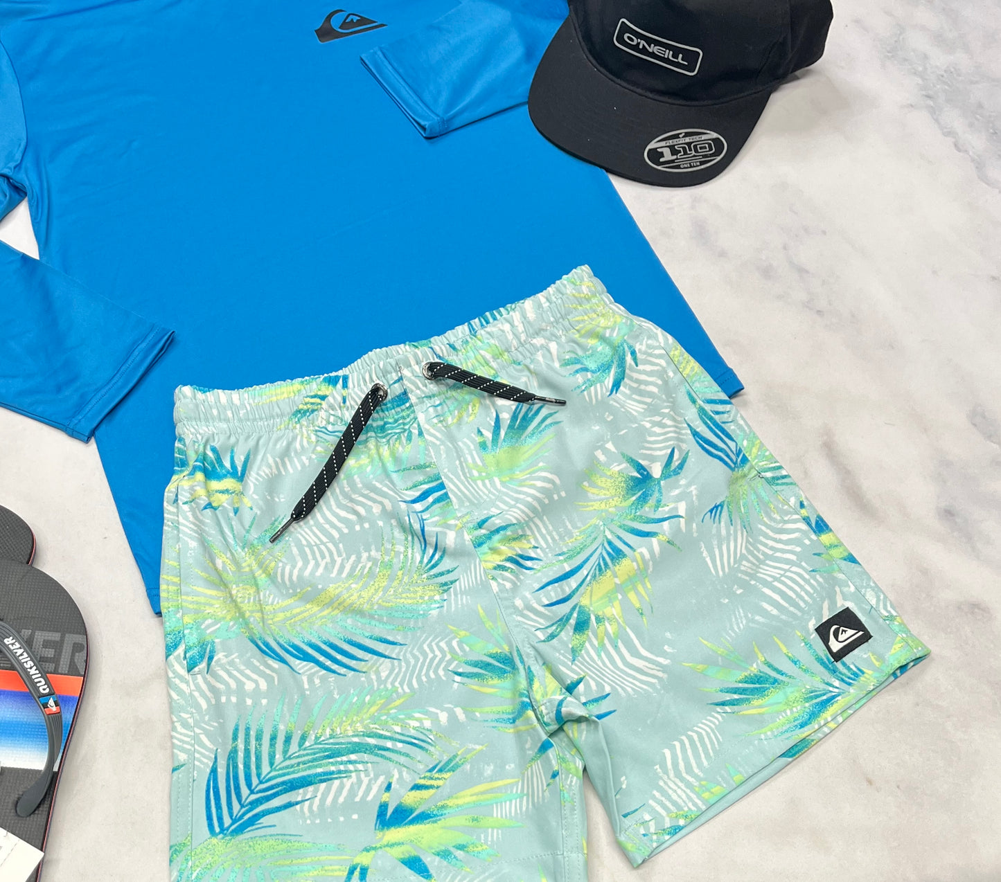 💦 Ensemble MAILLOT : ( 2 pièces ) Quiksilver 10-12 ans garçon neuf! Encore + beau en vrai.