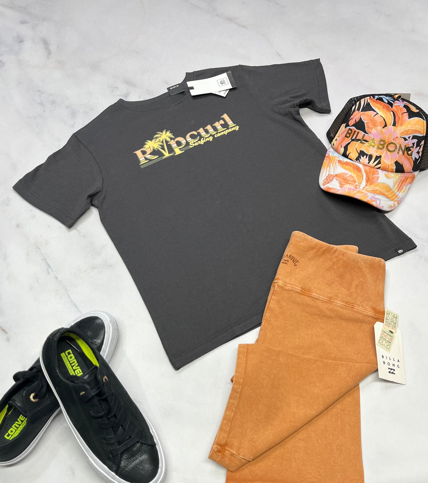 ☀️Manche courte : Ripcurl charcoal fait 10-12 ans fille neuf !