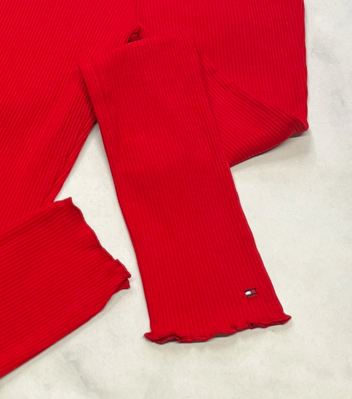 Skinny leg: Tommy rib/ texturé rouge neuf ! 7 ans dispo neuf!