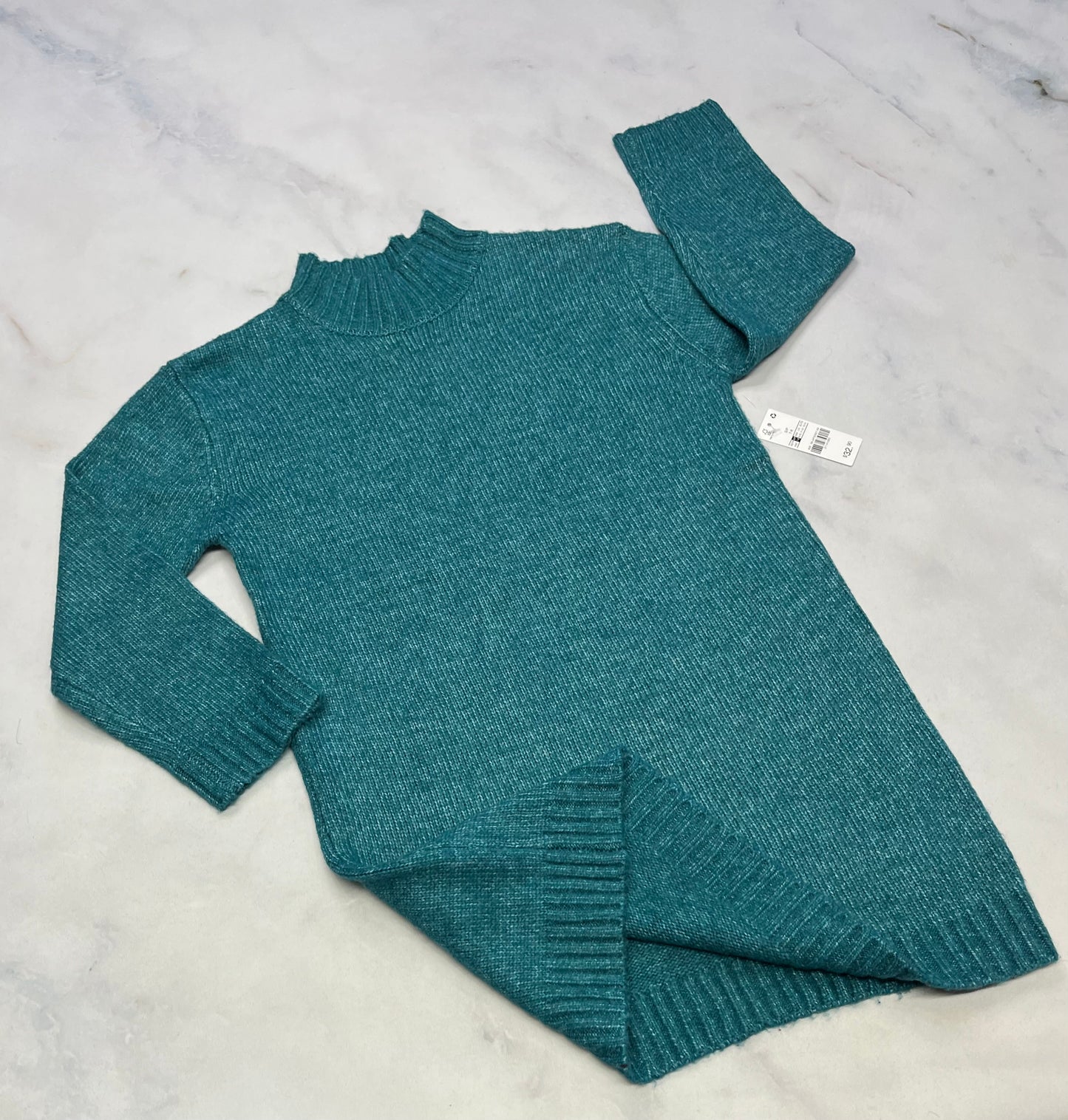 Robe : en tricot ultra doux 7-8 ans neuve .