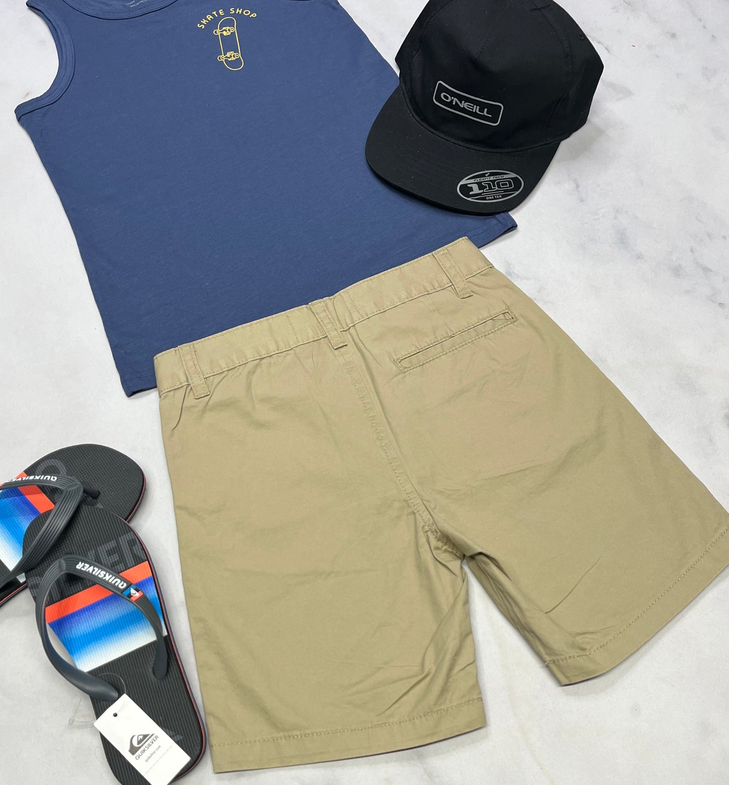 🛹 Bermuda : Tan 8 ans garçon neuf !