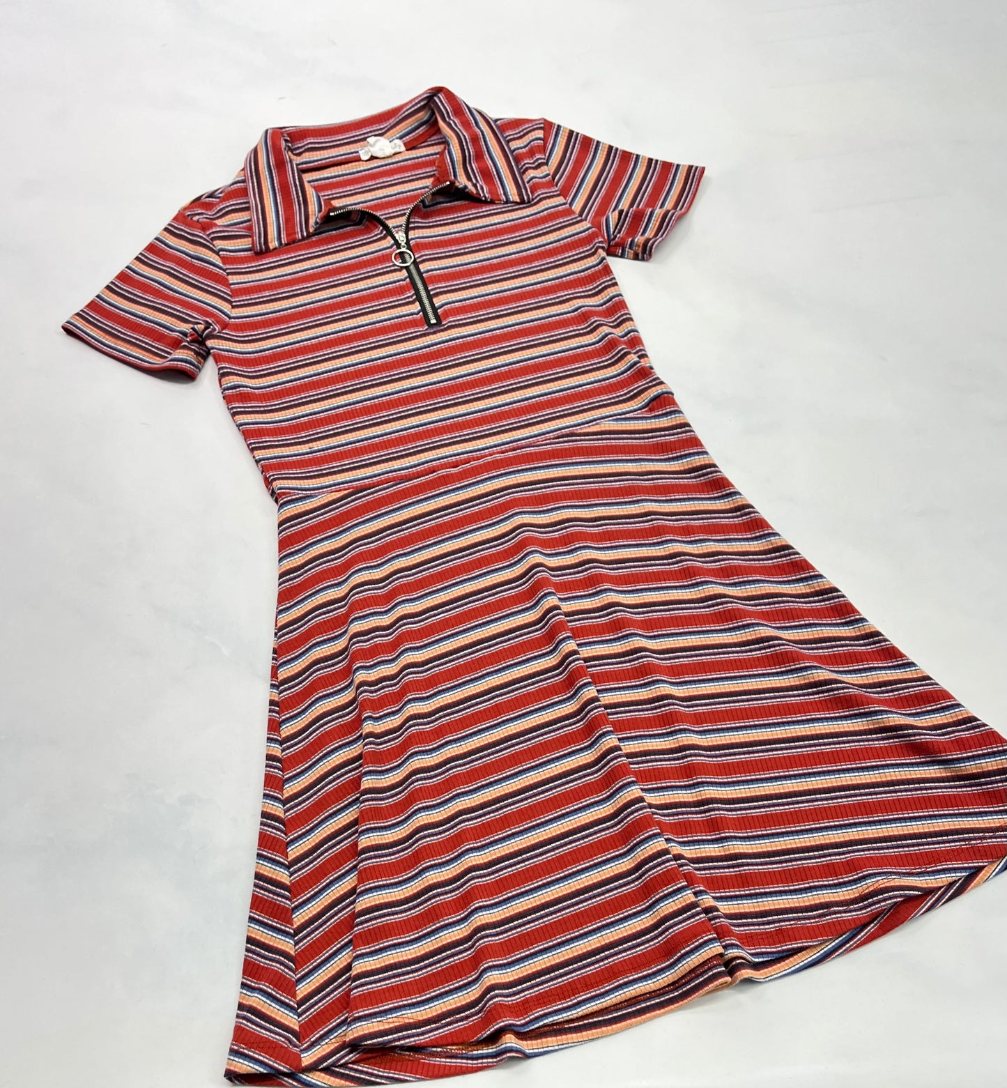 ..Robe : Tissu rib./ texturé comme neuve ! Fait Small femme stretch.