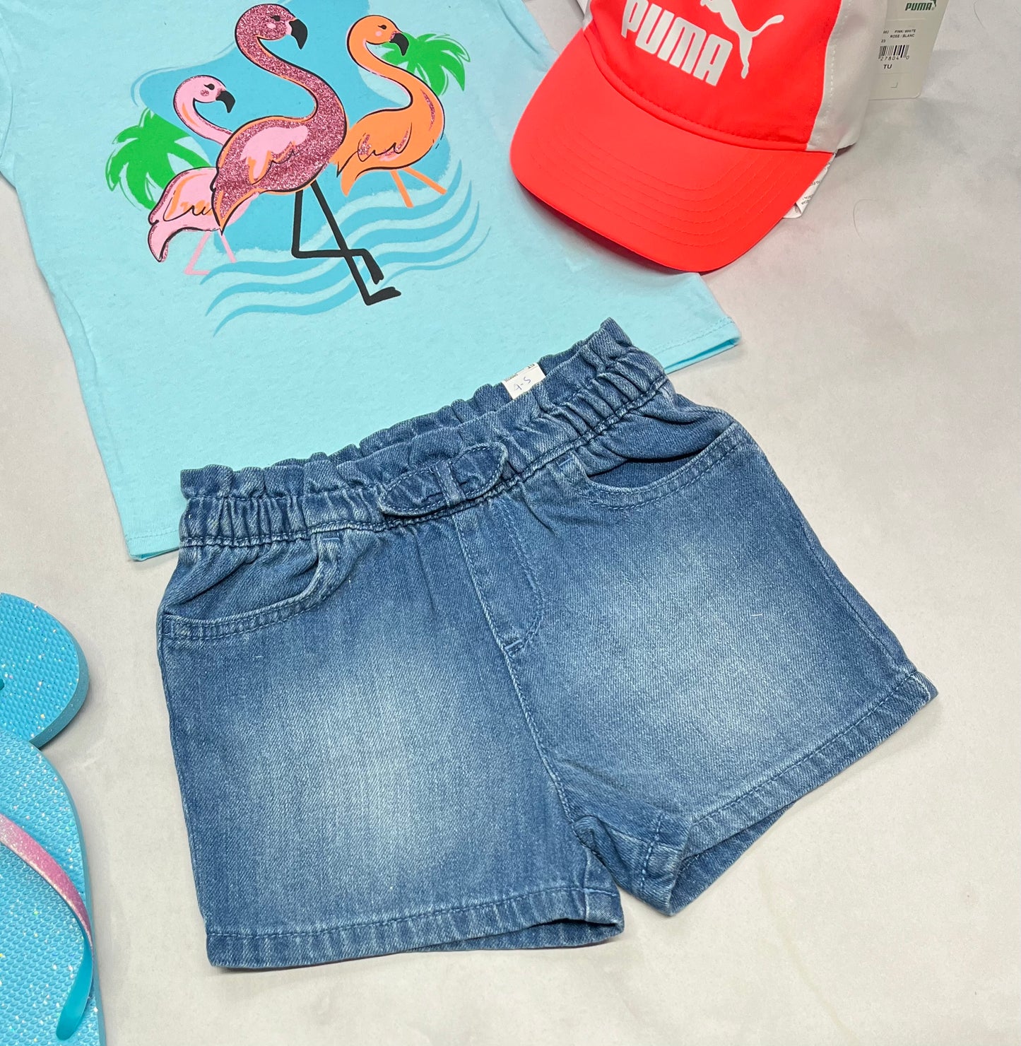 🩵 Short en jeans : 5 fait 4-5 ans fille neuve. Molle confo avec taille élastique.